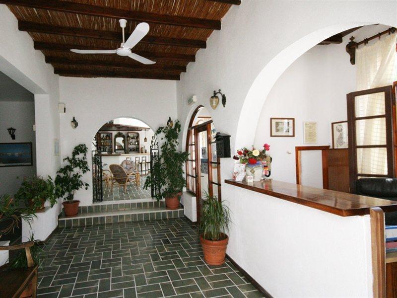 Atlantis Hotel Náousa