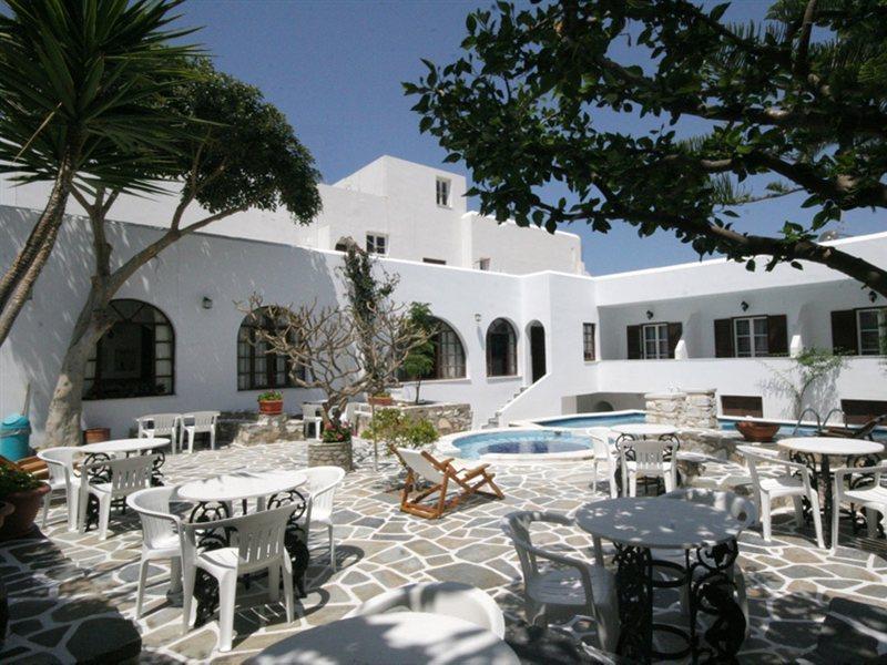 Atlantis Hotel 2*
