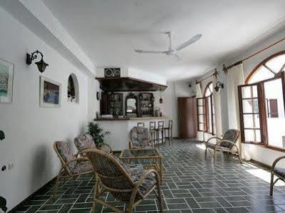 Atlantis Hotel Naousa (Paros)